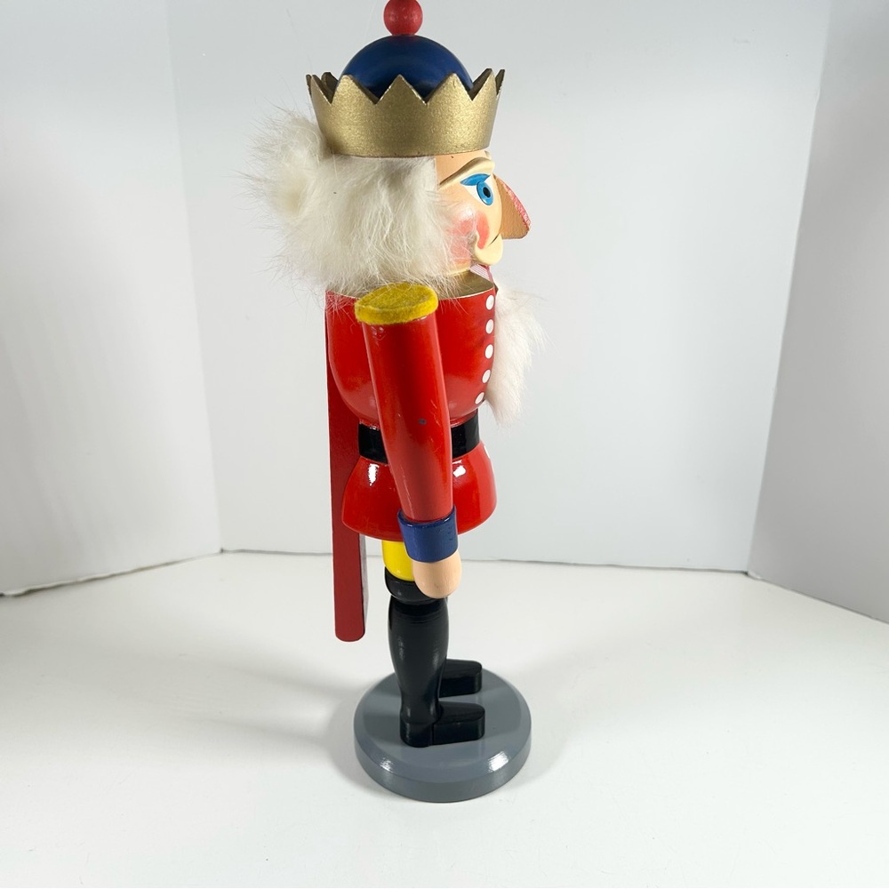 Christian Ulbricht German King Nutcracker Erzgebirge Volkskunst READ - Picture 7 of 15